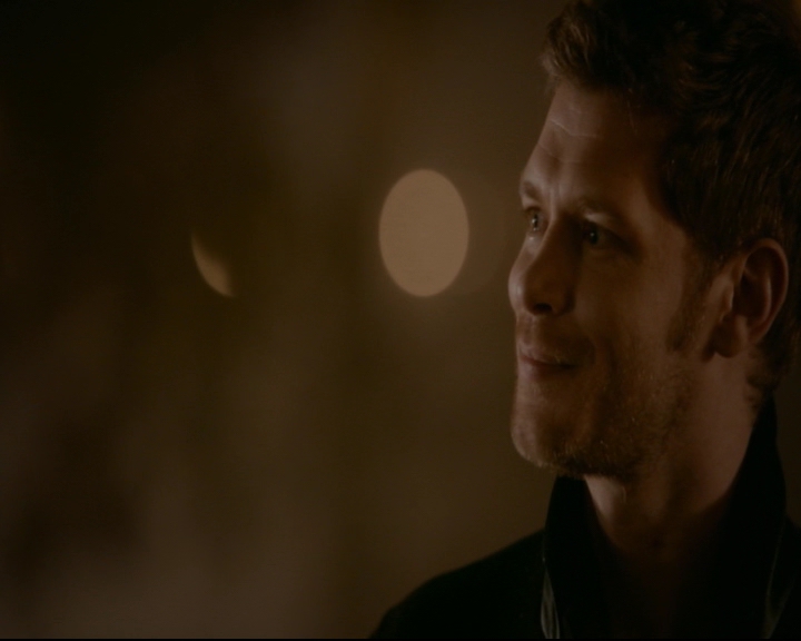 vampirediariesworld-dot-nl_TheOriginals5x12TheTaleOfTwoWolves02024.jpg