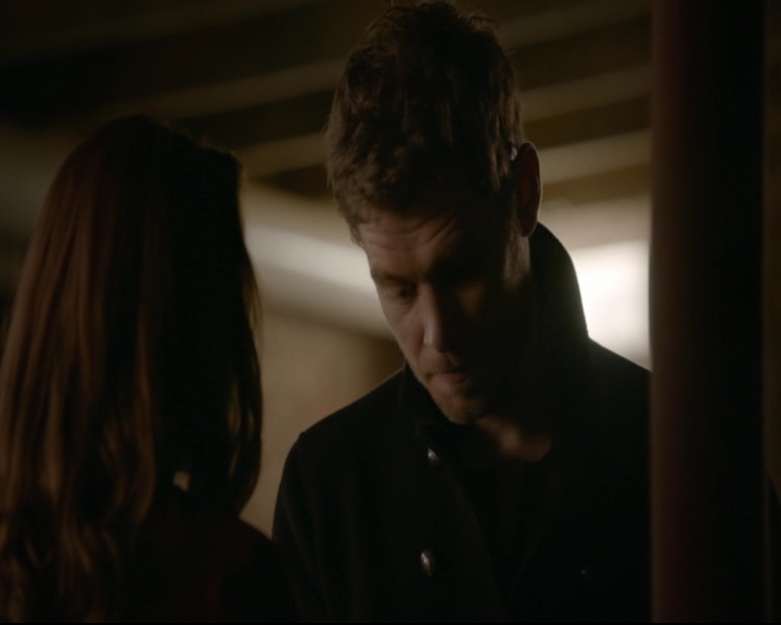 vampirediariesworld-dot-nl_TheOriginals5x12TheTaleOfTwoWolves02036.jpg