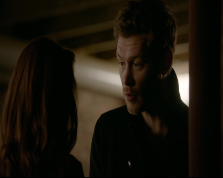 vampirediariesworld-dot-nl_TheOriginals5x12TheTaleOfTwoWolves02040.jpg