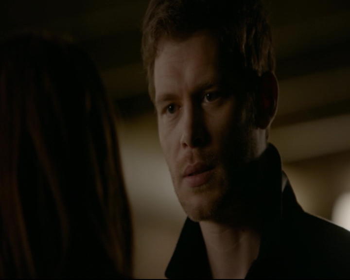 vampirediariesworld-dot-nl_TheOriginals5x12TheTaleOfTwoWolves02049.jpg