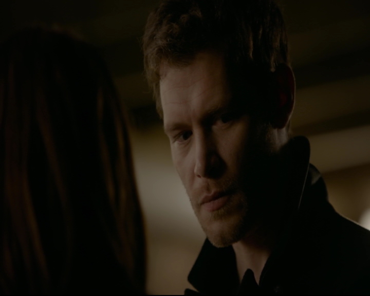 vampirediariesworld-dot-nl_TheOriginals5x12TheTaleOfTwoWolves02052.jpg