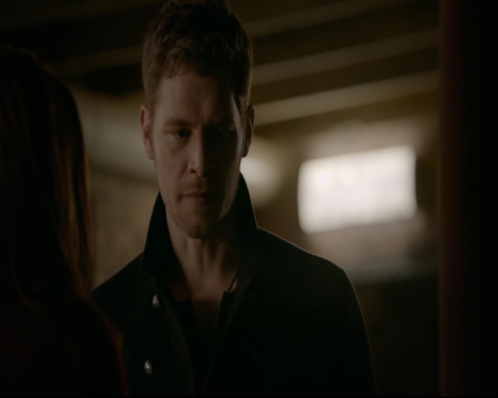 vampirediariesworld-dot-nl_TheOriginals5x12TheTaleOfTwoWolves02060.jpg