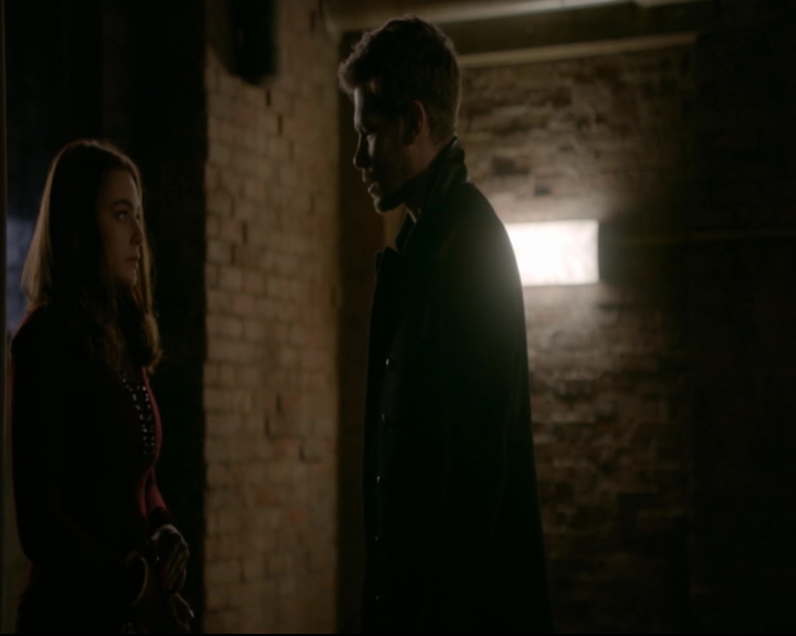 vampirediariesworld-dot-nl_TheOriginals5x12TheTaleOfTwoWolves02062.jpg