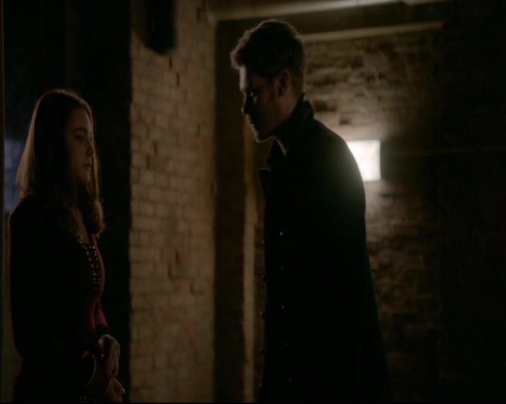 vampirediariesworld-dot-nl_TheOriginals5x12TheTaleOfTwoWolves02063.jpg