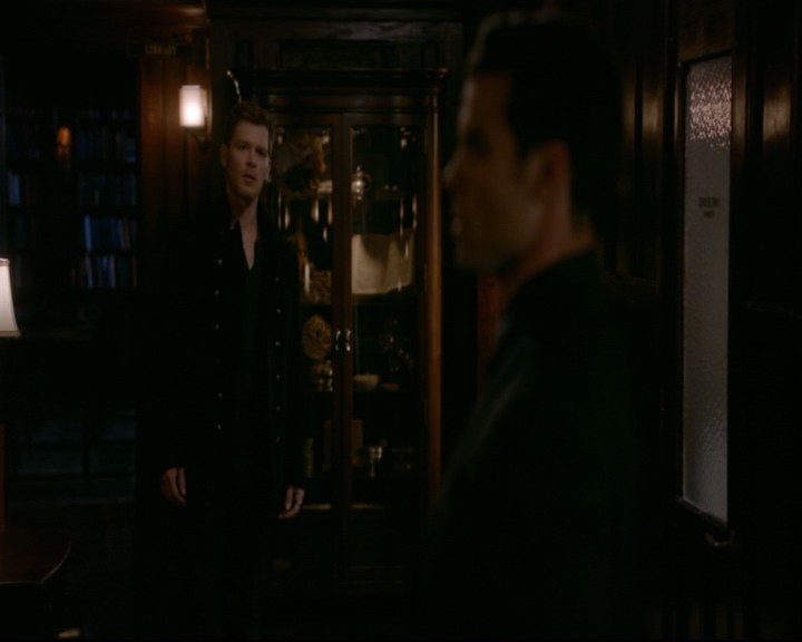 vampirediariesworld-dot-nl_TheOriginals5x12TheTaleOfTwoWolves02074.jpg