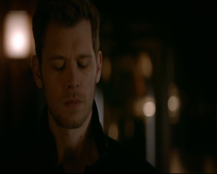 vampirediariesworld-dot-nl_TheOriginals5x12TheTaleOfTwoWolves02080.jpg