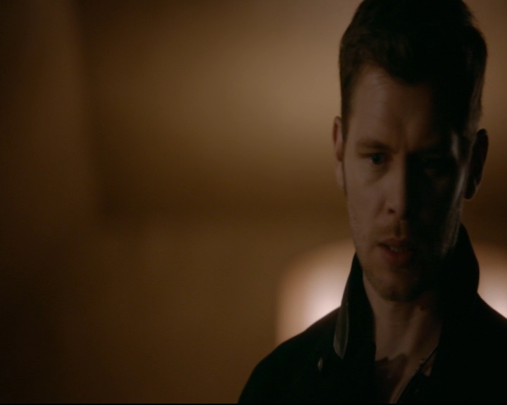 vampirediariesworld-dot-nl_TheOriginals5x12TheTaleOfTwoWolves02121.jpg