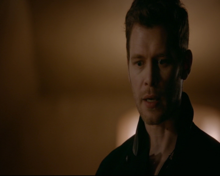 vampirediariesworld-dot-nl_TheOriginals5x12TheTaleOfTwoWolves02122.jpg