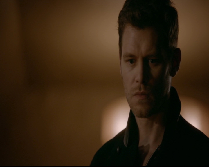 vampirediariesworld-dot-nl_TheOriginals5x12TheTaleOfTwoWolves02125.jpg