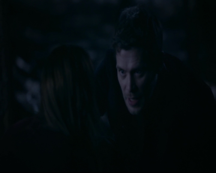 vampirediariesworld-dot-nl_TheOriginals5x12TheTaleOfTwoWolves02176.jpg