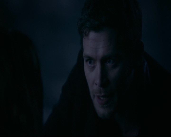 vampirediariesworld-dot-nl_TheOriginals5x12TheTaleOfTwoWolves02187.jpg