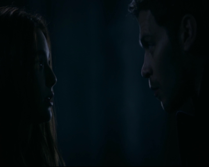 vampirediariesworld-dot-nl_TheOriginals5x12TheTaleOfTwoWolves02201.jpg