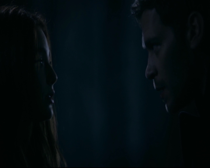 vampirediariesworld-dot-nl_TheOriginals5x12TheTaleOfTwoWolves02202.jpg