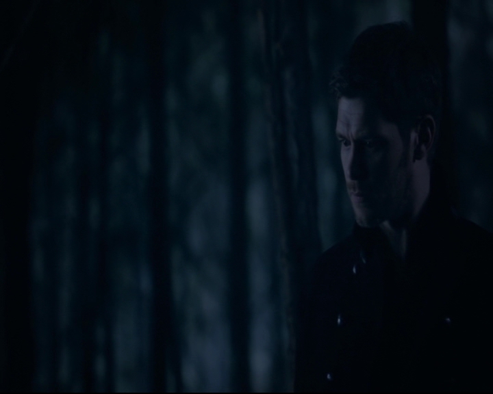 vampirediariesworld-dot-nl_TheOriginals5x12TheTaleOfTwoWolves02240.jpg