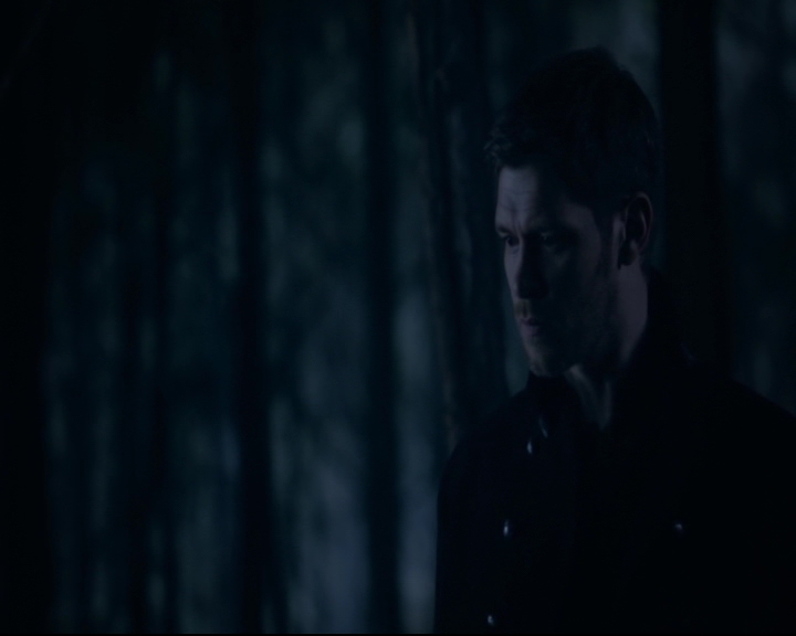 vampirediariesworld-dot-nl_TheOriginals5x12TheTaleOfTwoWolves02242.jpg