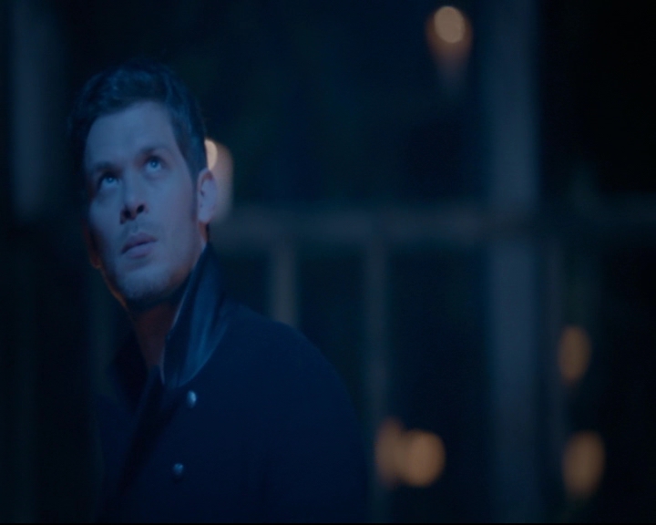 vampirediariesworld-dot-nl_TheOriginals5x12TheTaleOfTwoWolves02325.jpg