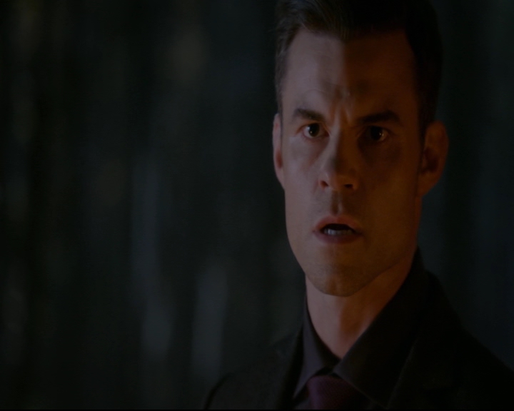 vampirediariesworld-dot-nl_TheOriginals5x12TheTaleOfTwoWolves02361.jpg