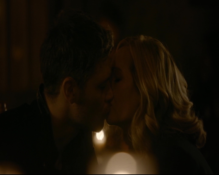 vampirediariesworld-dot-nl_TheOriginals5x13WhenTheSaintsGoMarchingIn01113.jpg