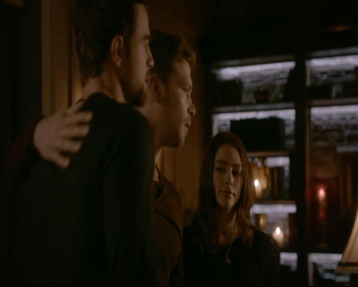 vampirediariesworld-dot-nl_TheOriginals5x13WhenTheSaintsGoMarchingIn01427.jpg