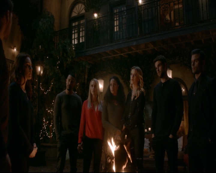 vampirediariesworld-dot-nl_TheOriginals5x13WhenTheSaintsGoMarchingIn01554.jpg