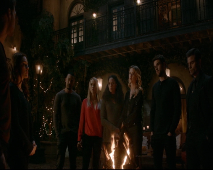 vampirediariesworld-dot-nl_TheOriginals5x13WhenTheSaintsGoMarchingIn01556.jpg