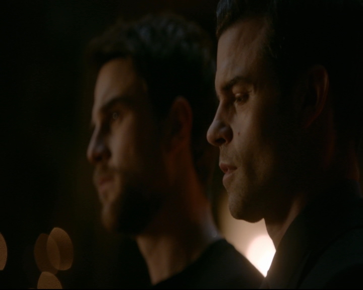 vampirediariesworld-dot-nl_TheOriginals5x13WhenTheSaintsGoMarchingIn01600.jpg