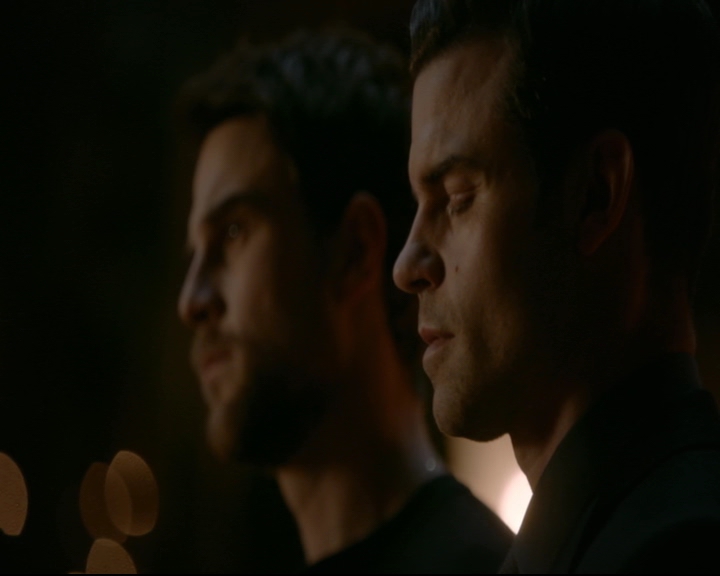 vampirediariesworld-dot-nl_TheOriginals5x13WhenTheSaintsGoMarchingIn01601.jpg