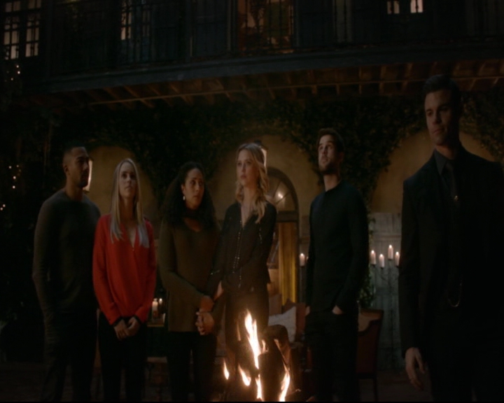 vampirediariesworld-dot-nl_TheOriginals5x13WhenTheSaintsGoMarchingIn01660.jpg