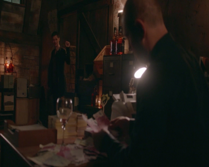 vampirediariesworld-dot-nl_TheOriginals5x01WhereYouLeftYourHeart-deletedscene00003.jpg