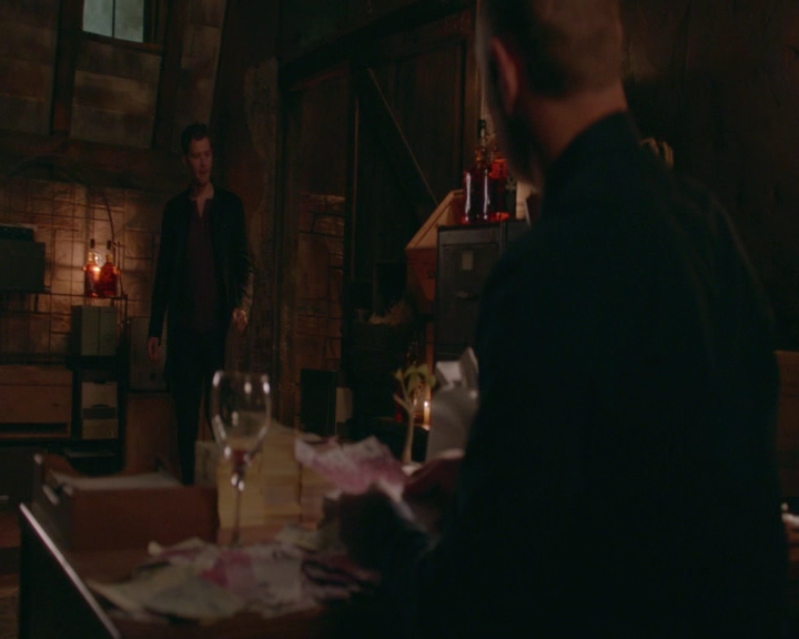 vampirediariesworld-dot-nl_TheOriginals5x01WhereYouLeftYourHeart-deletedscene00004.jpg