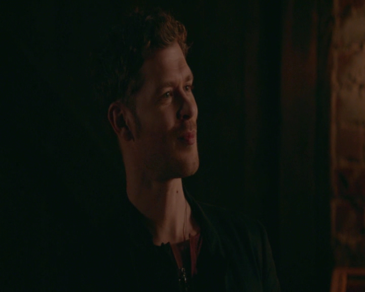 vampirediariesworld-dot-nl_TheOriginals5x01WhereYouLeftYourHeart-deletedscene00018.jpg