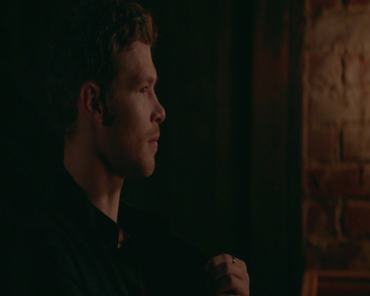 vampirediariesworld-dot-nl_TheOriginals5x01WhereYouLeftYourHeart-deletedscene00020.jpg