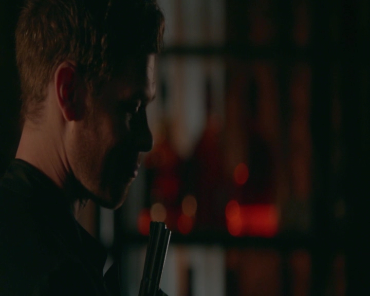 vampirediariesworld-dot-nl_TheOriginals5x01WhereYouLeftYourHeart-deletedscene00030.jpg