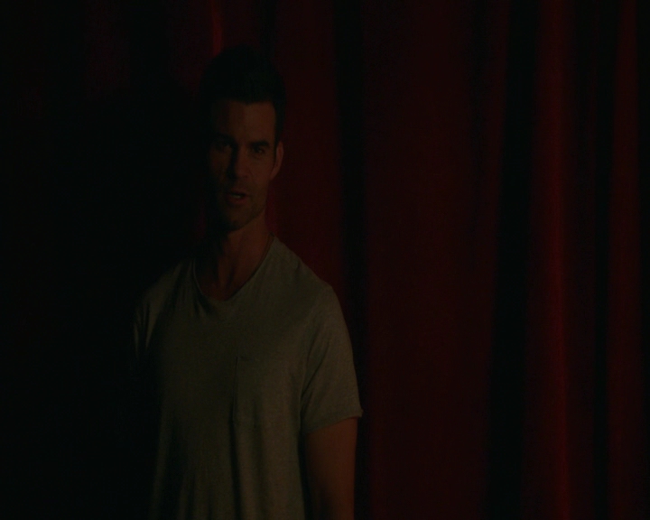 vampirediariesworld-dot-nl_TheOriginals5x03NeMeQuittePas-deletedscene00073.jpg