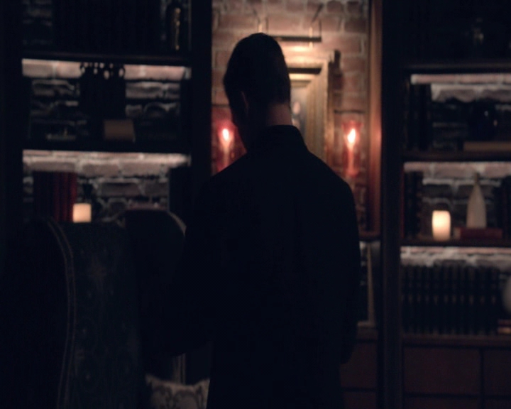 vampirediariesworld-dot-nl_TheOriginals5x08TheKindnessOfStrangers-deletedscene00009.jpg