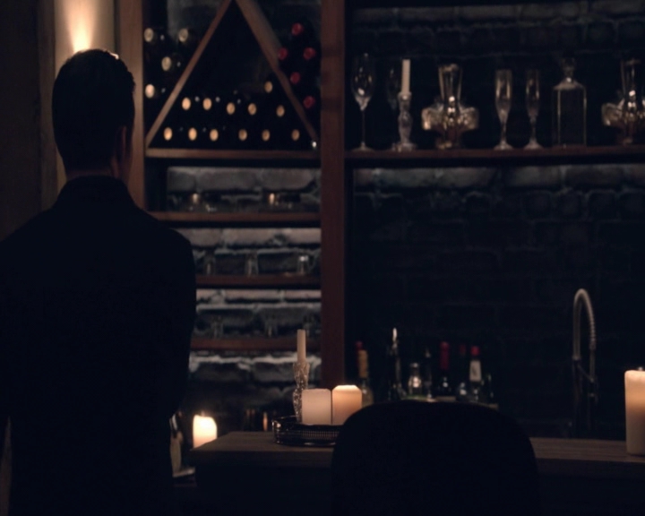 vampirediariesworld-dot-nl_TheOriginals5x08TheKindnessOfStrangers-deletedscene00029.jpg