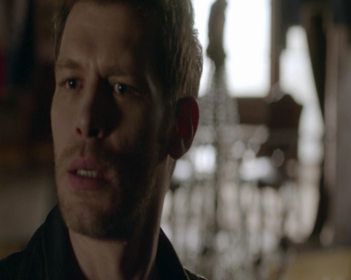 vampirediariesworld-dot-nl_TheOriginals5x10ThereInTheDisappearingLight-deletedscene00006.jpg