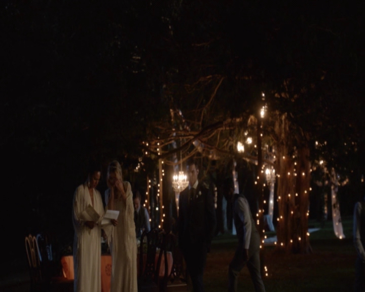 vampirediariesworld-dot-nl_TheOriginals5x11TilTheDayIDie-deletedscene00032.jpg