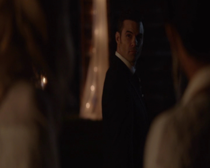 vampirediariesworld-dot-nl_TheOriginals5x11TilTheDayIDie-deletedscene00035.jpg