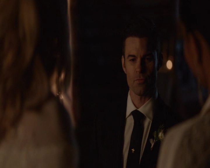 vampirediariesworld-dot-nl_TheOriginals5x11TilTheDayIDie-deletedscene00039.jpg