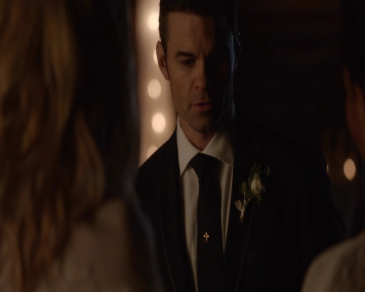 vampirediariesworld-dot-nl_TheOriginals5x11TilTheDayIDie-deletedscene00040.jpg