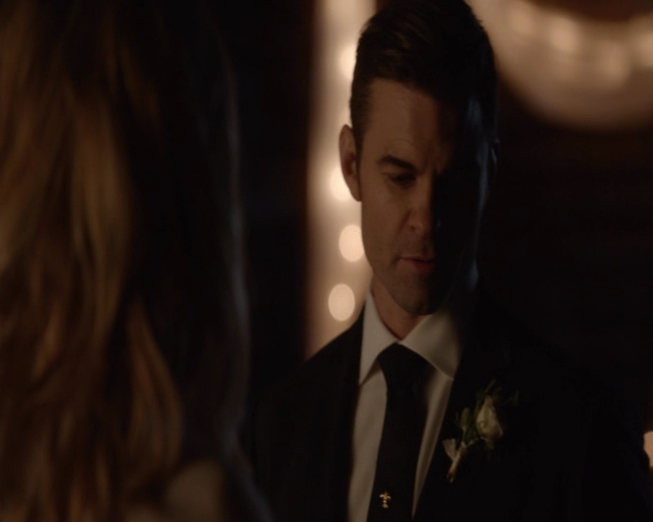 vampirediariesworld-dot-nl_TheOriginals5x11TilTheDayIDie-deletedscene00041.jpg