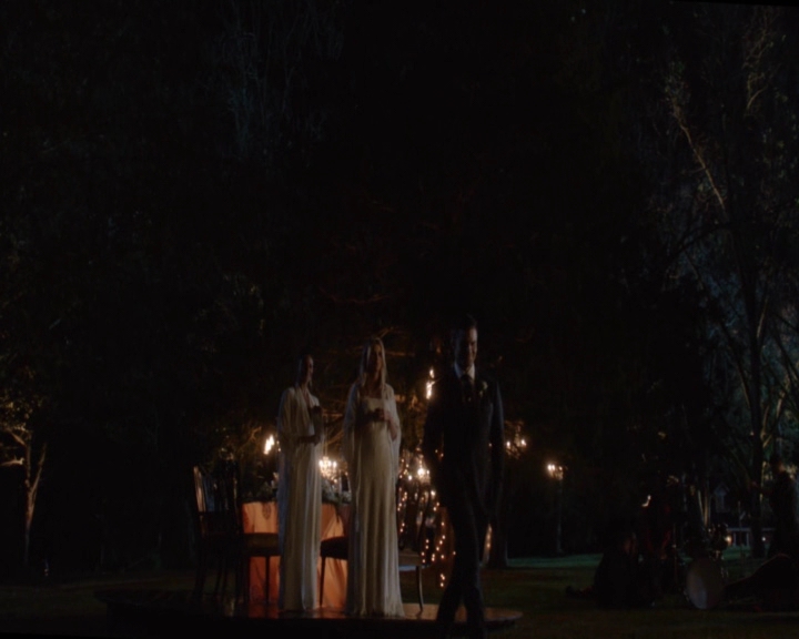 vampirediariesworld-dot-nl_TheOriginals5x11TilTheDayIDie-deletedscene00055.jpg