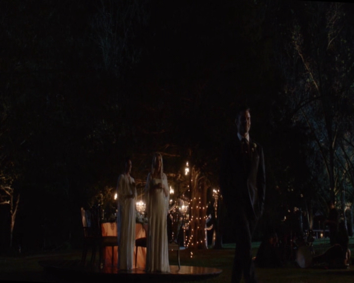 vampirediariesworld-dot-nl_TheOriginals5x11TilTheDayIDie-deletedscene00056.jpg