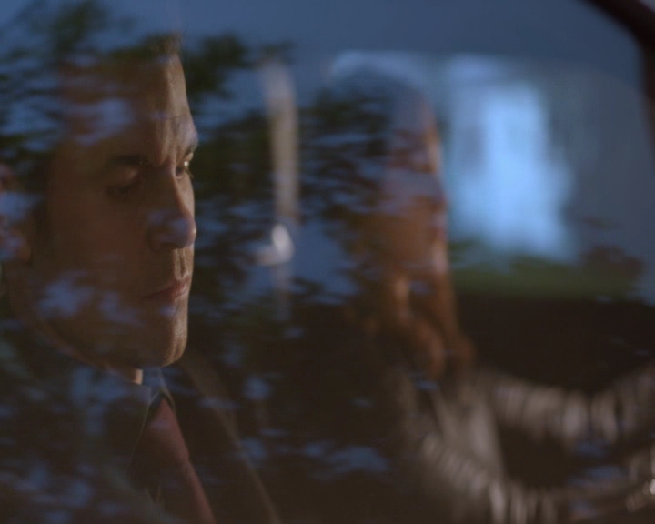 vampirediariesworld-dot-nl_TheOriginals5x12TheTaleOfTwoWolves-deletedscene00076.jpg