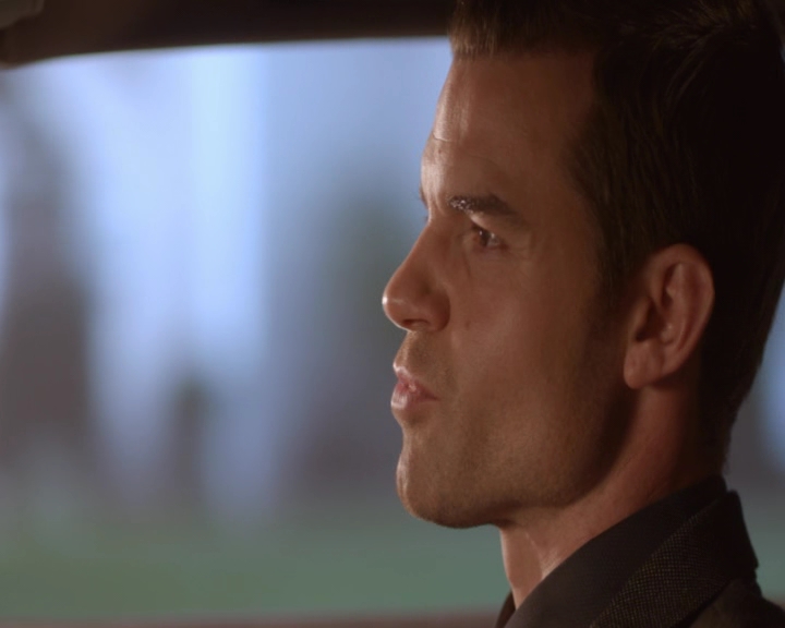 vampirediariesworld-dot-nl_TheOriginals5x12TheTaleOfTwoWolves-deletedscene00139.jpg