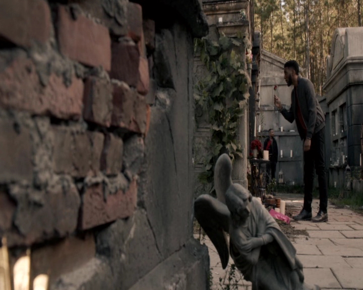 vampirediariesworld-dot-nl_TheOriginals5x13WhenTheSaintsGoMarchingIn-deletedscene00013.jpg