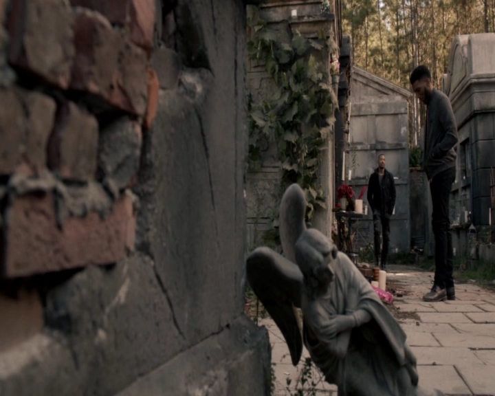 vampirediariesworld-dot-nl_TheOriginals5x13WhenTheSaintsGoMarchingIn-deletedscene00017.jpg