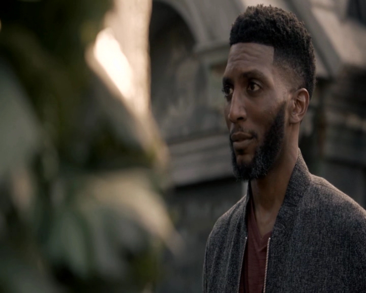 vampirediariesworld-dot-nl_TheOriginals5x13WhenTheSaintsGoMarchingIn-deletedscene00030.jpg
