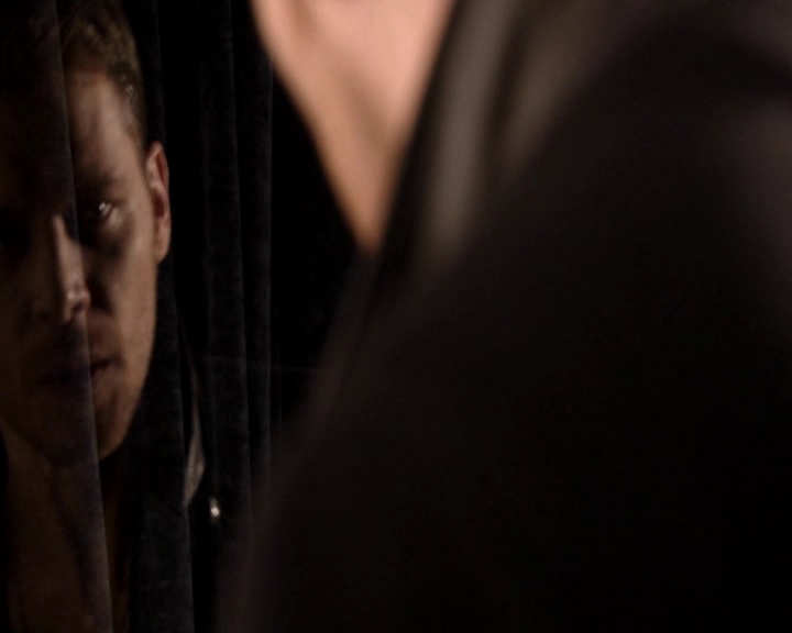 vampirediariesworld-dot-nl_TheOriginals5x13WhenTheSaintsGoMarchingIn-deletedscene00083.jpg